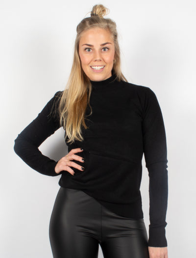 Zwarte turtleneck met enkelgeslagen col.